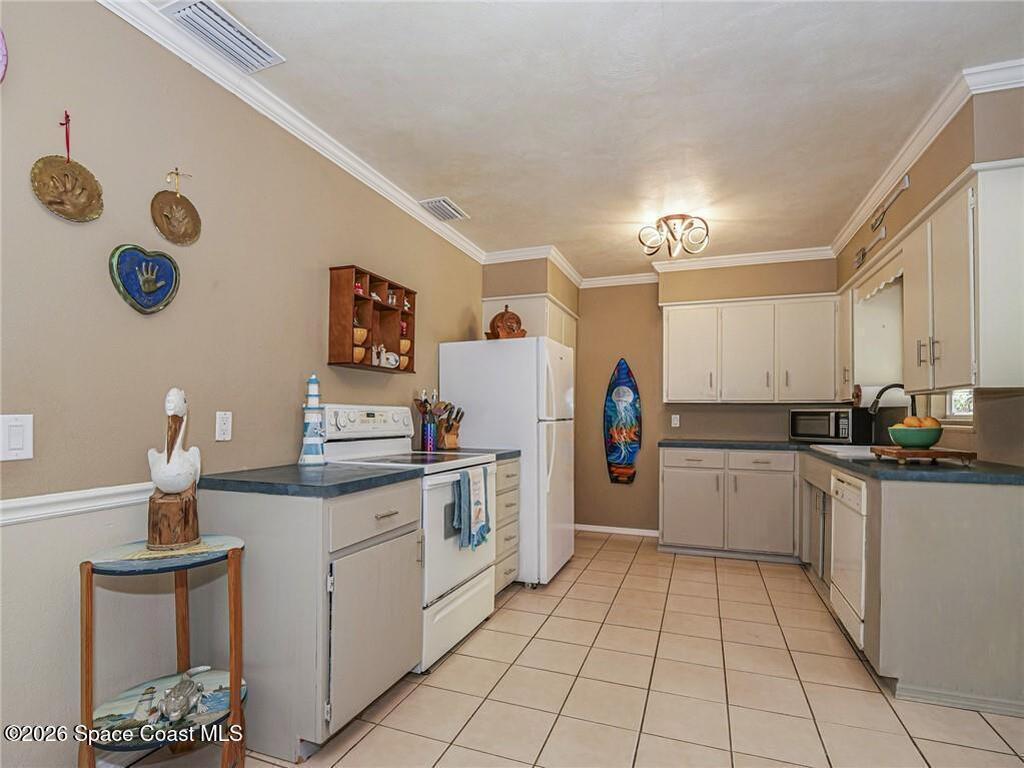 2049 50th Avenue, Vero Beach, FL 32966