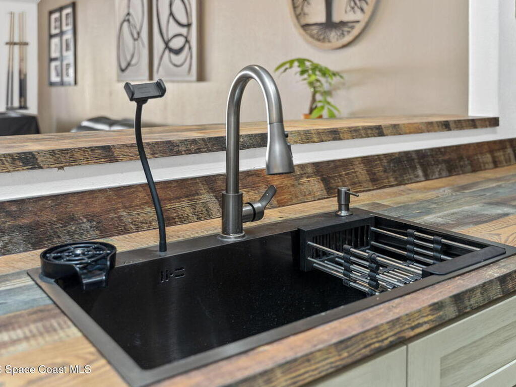 837 Poinsetta Drive, Indian Harbour Beach, FL 32937