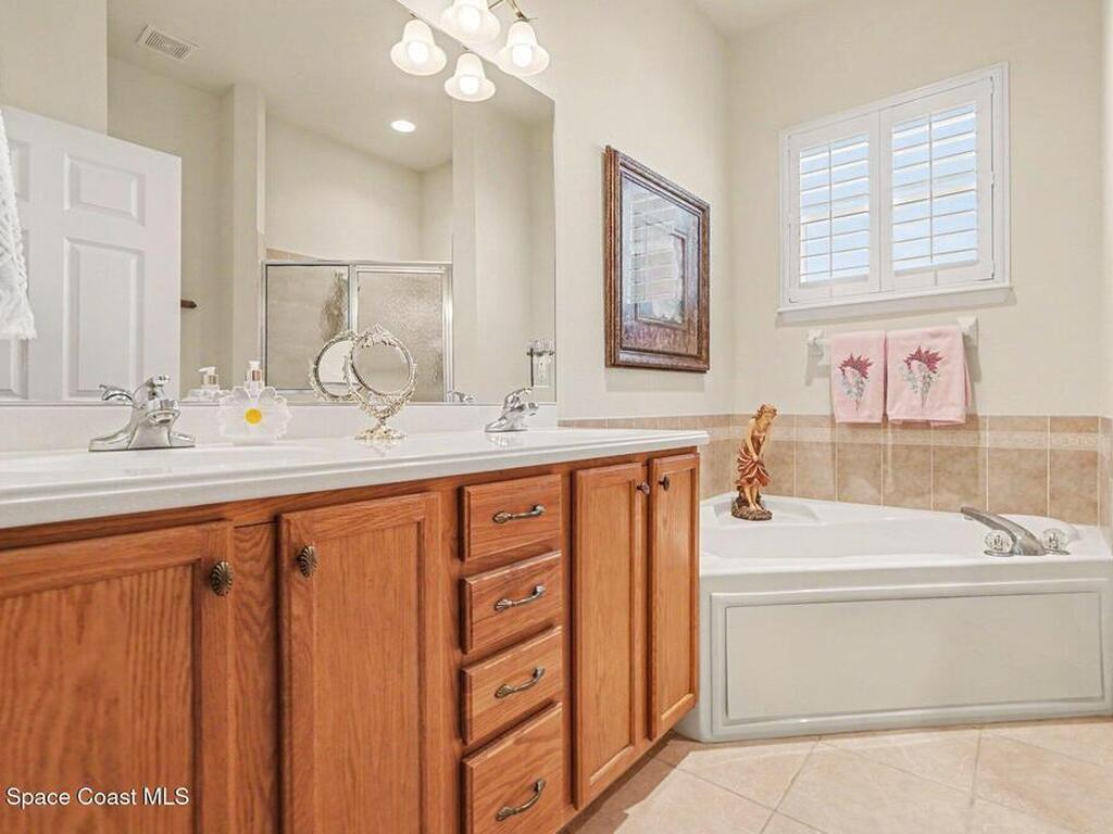 4220 Alamanda Key Drive, Melbourne, FL 32901