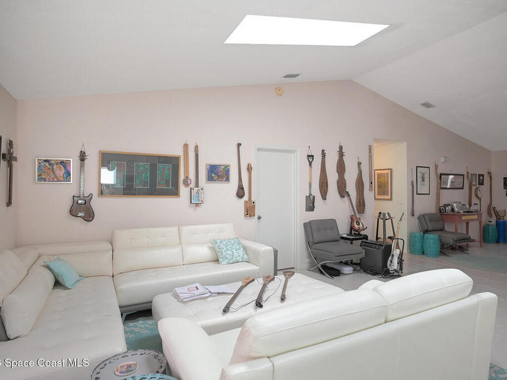 6506 Floridana Avenue, Melbourne Beach, FL 32951