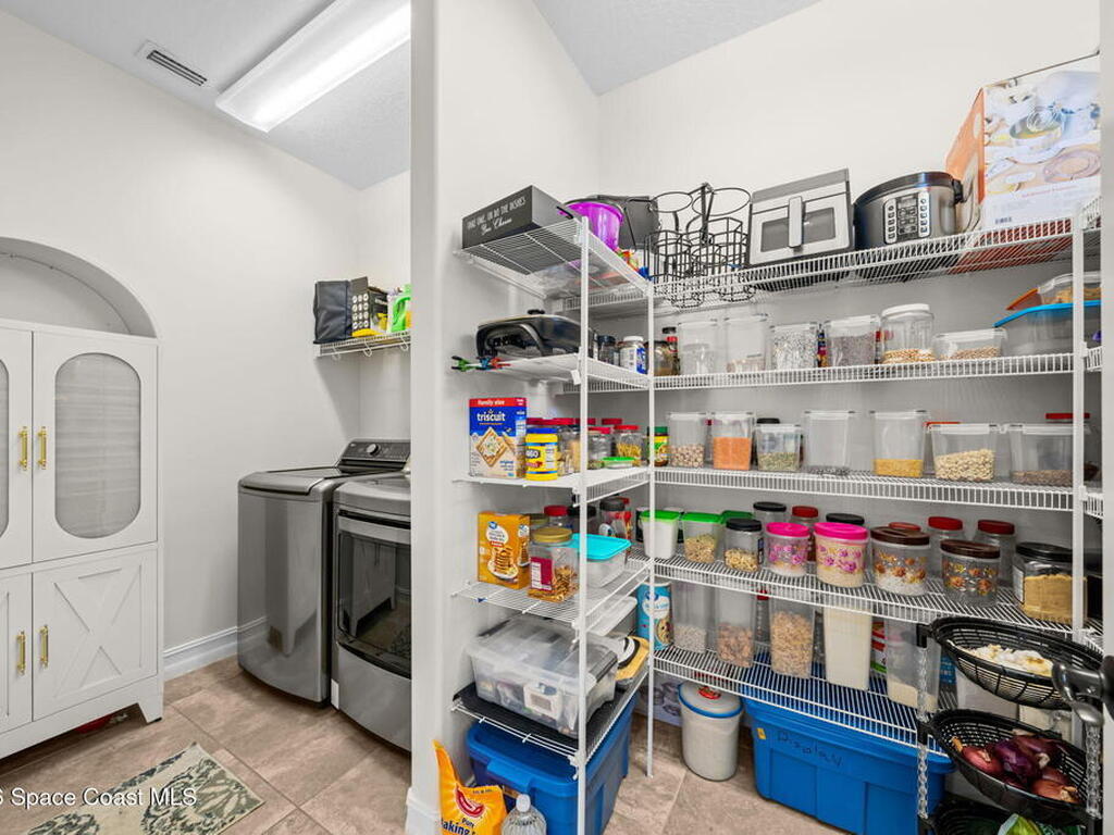 8112 Strom Park Drive, Melbourne, FL 32940