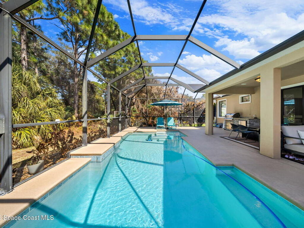 8112 Strom Park Drive, Melbourne, FL 32940