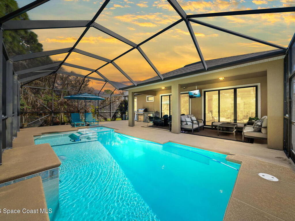 8112 Strom Park Drive, Melbourne, FL 32940