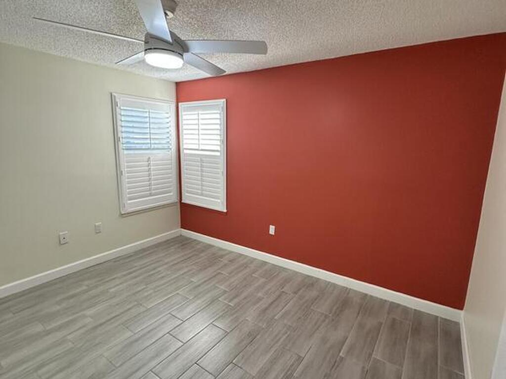 4740 Lake Waterford Way, Melbourne, FL 32901