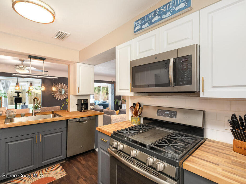 800 1st Street, Merritt Island, FL 32953