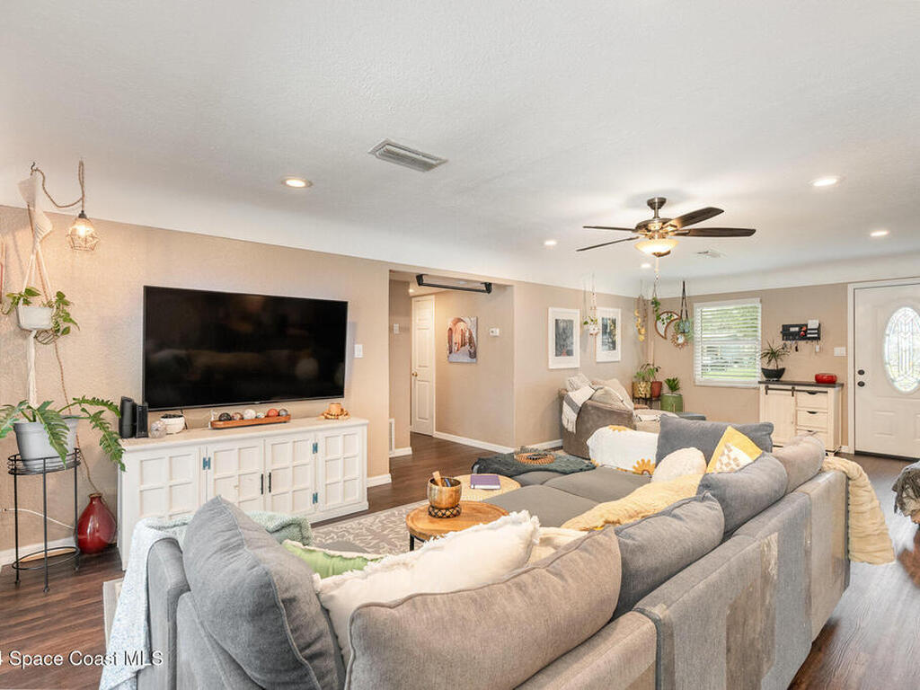 800 1st Street, Merritt Island, FL 32953