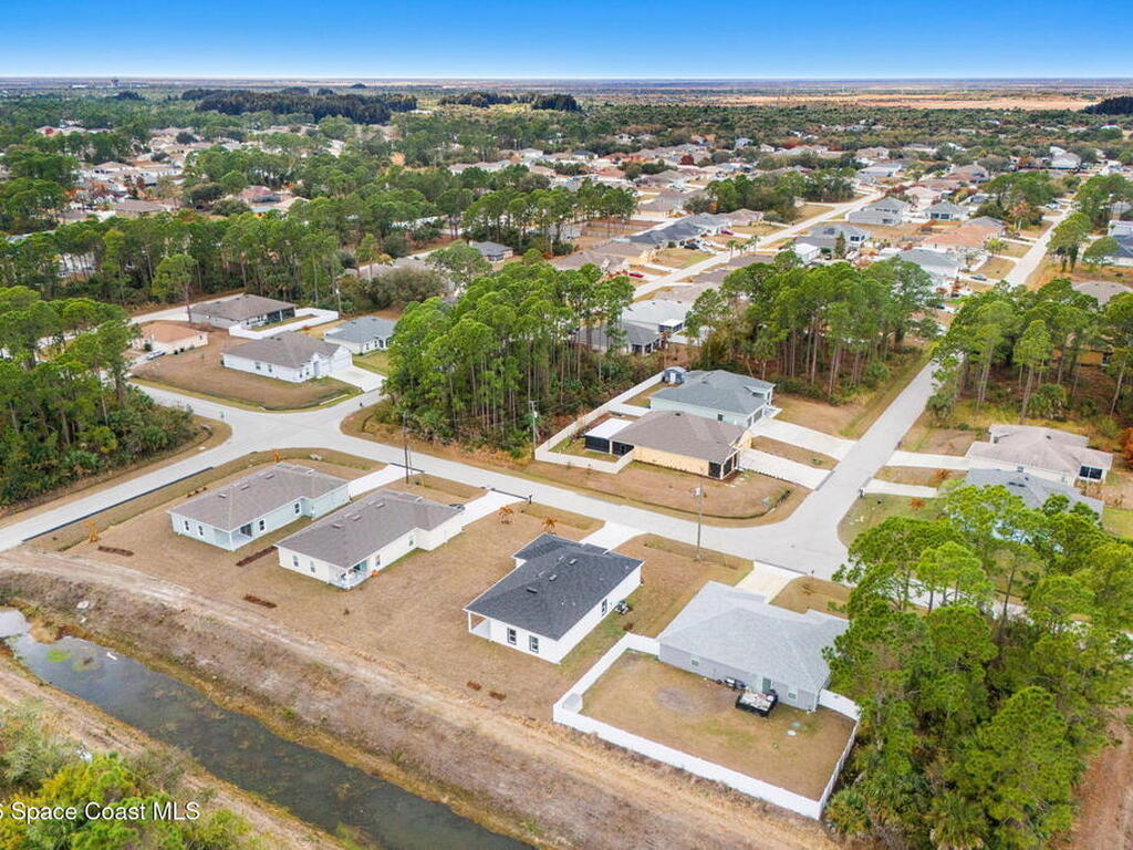 2347 Hagoplan Avenue, Palm Bay, FL 32908