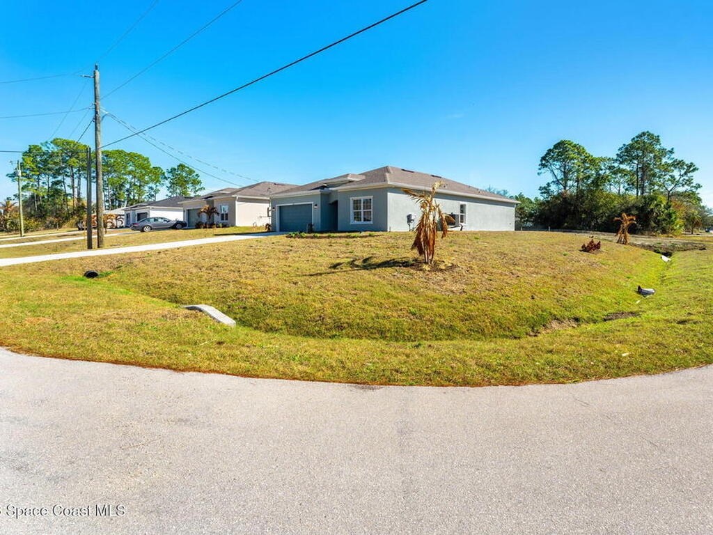 2367 Hagoplan Avenue, Palm Bay, FL 32908