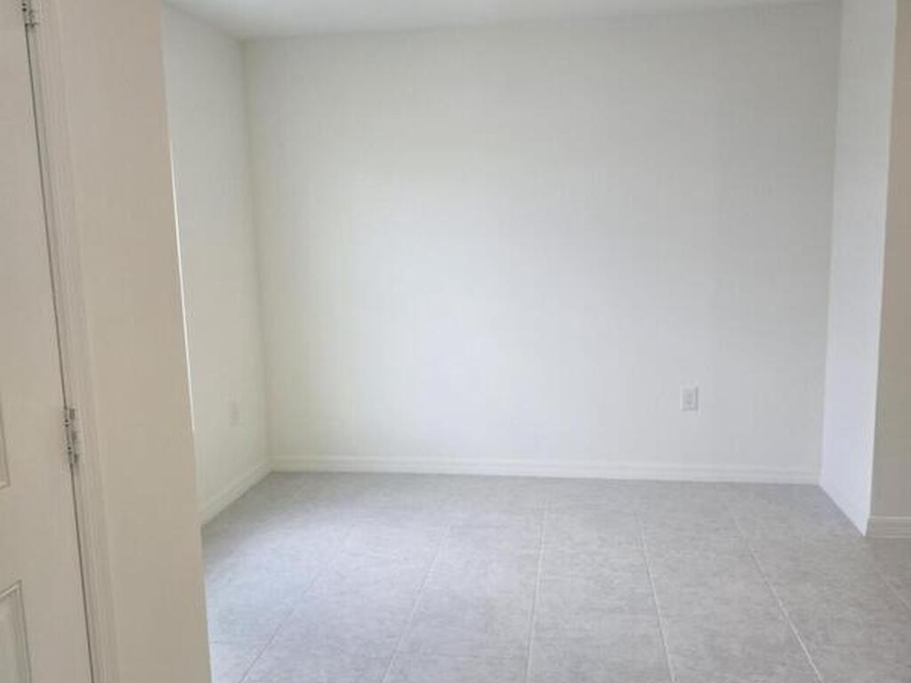 981 SW Richmond Circle, Palm Bay, FL 32908