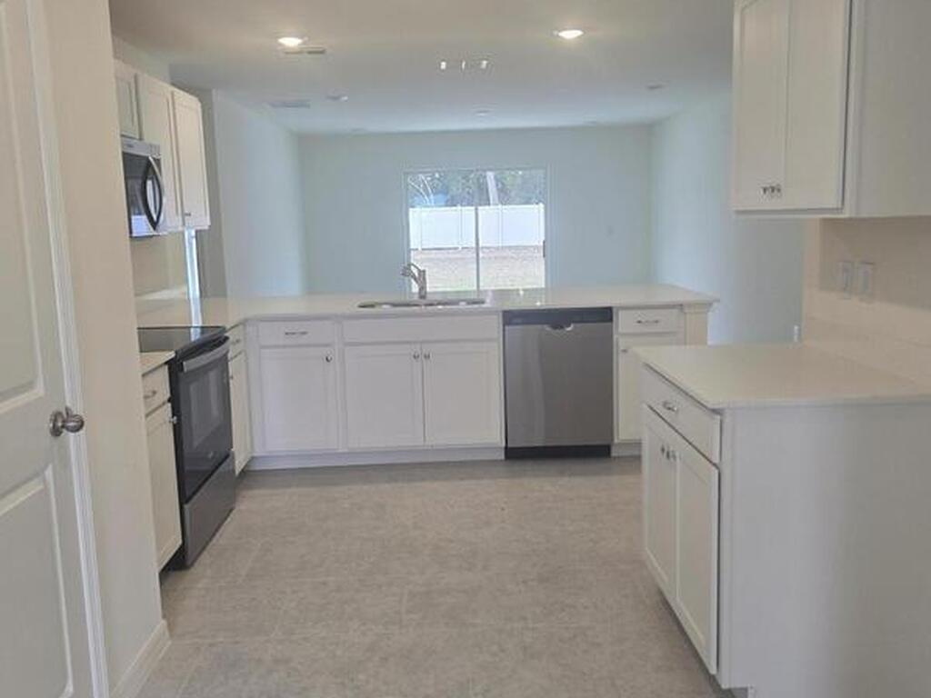 981 SW Richmond Circle, Palm Bay, FL 32908