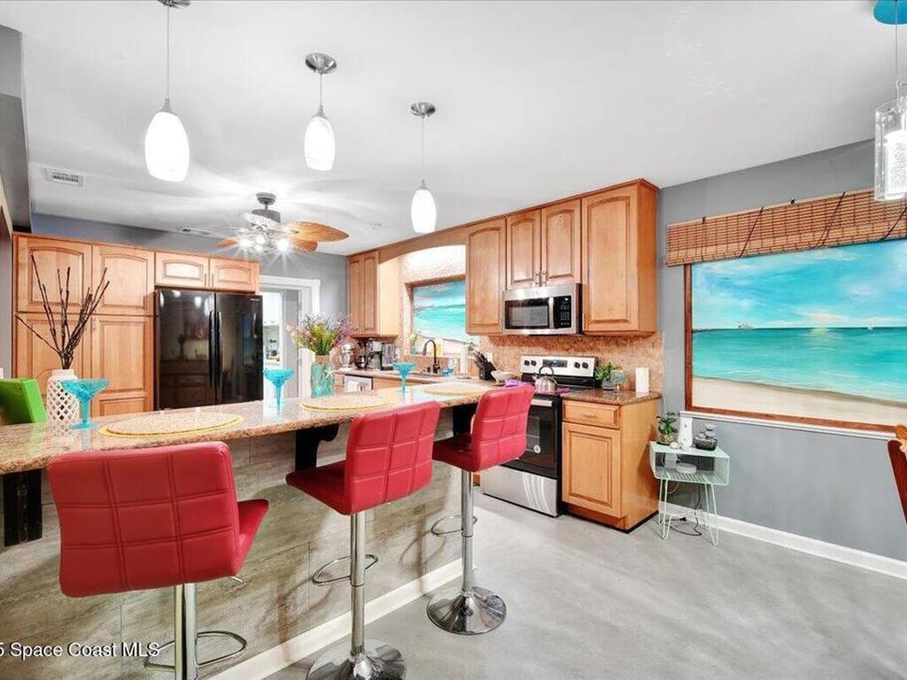 126 W Alachua Lane, Cocoa Beach, FL 32931