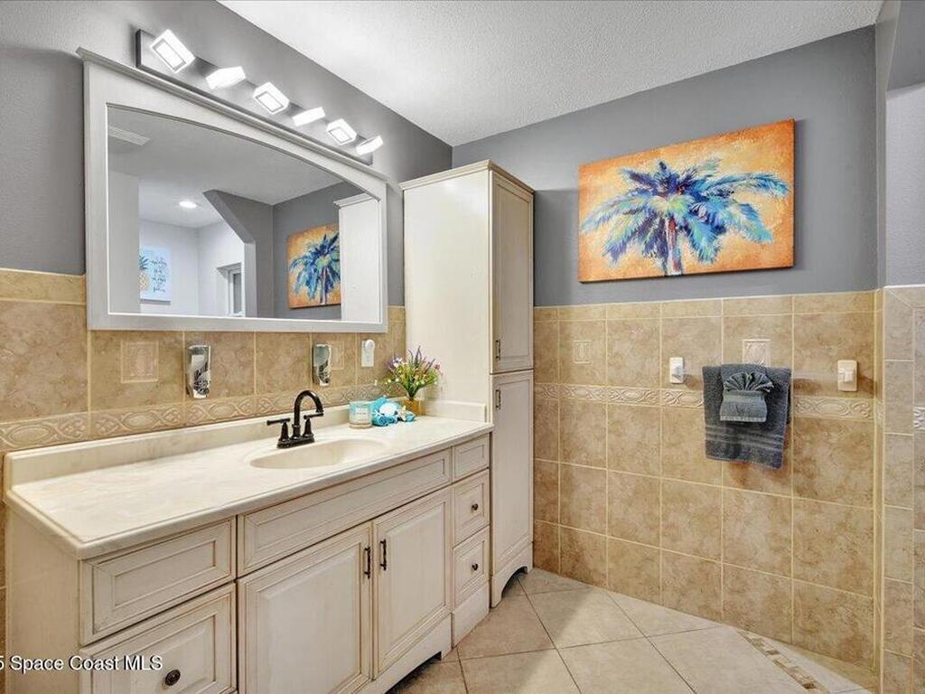 126 W Alachua Lane, Cocoa Beach, FL 32931