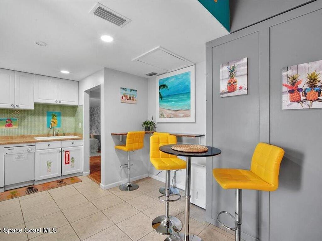 126 W Alachua Lane, Cocoa Beach, FL 32931