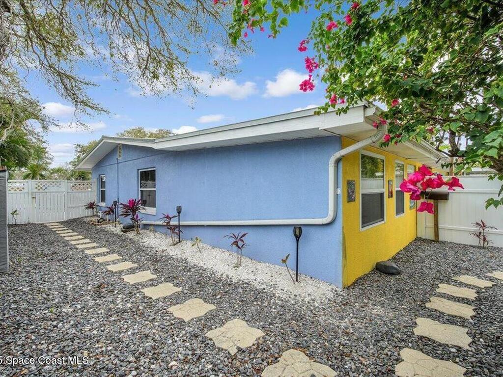 126 W Alachua Lane, Cocoa Beach, FL 32931