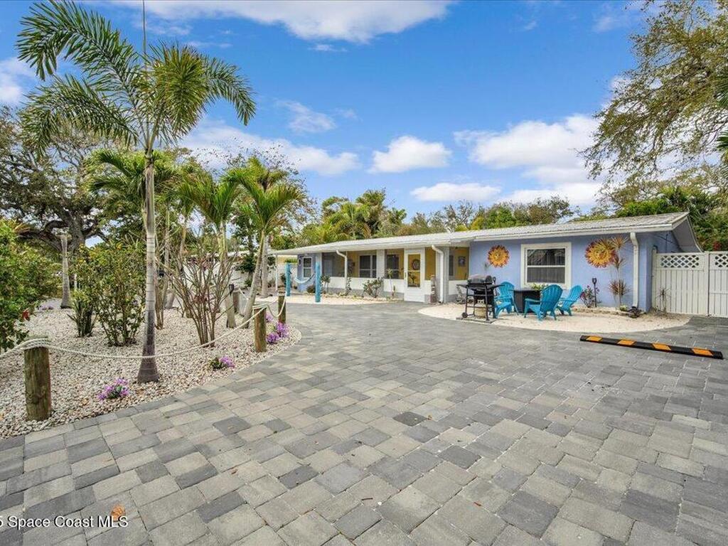126 W Alachua Lane, Cocoa Beach, FL 32931