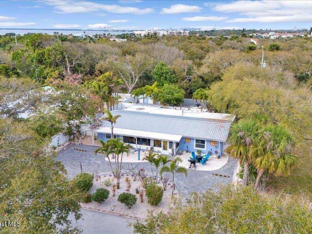 126 W Alachua Lane, Cocoa Beach, FL 32931