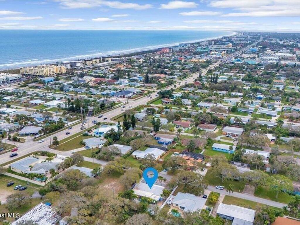 126 W Alachua Lane, Cocoa Beach, FL 32931