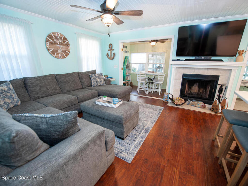 56304 Acorn Road, Astor, FL 32102