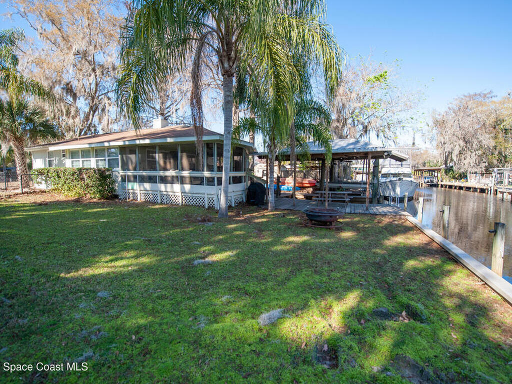 56304 Acorn Road, Astor, FL 32102