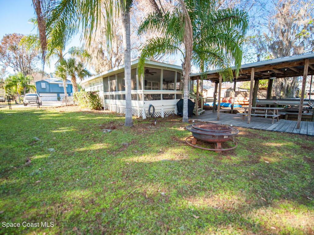 56304 Acorn Road, Astor, FL 32102