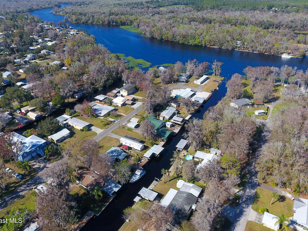 56304 Acorn Road, Astor, FL 32102