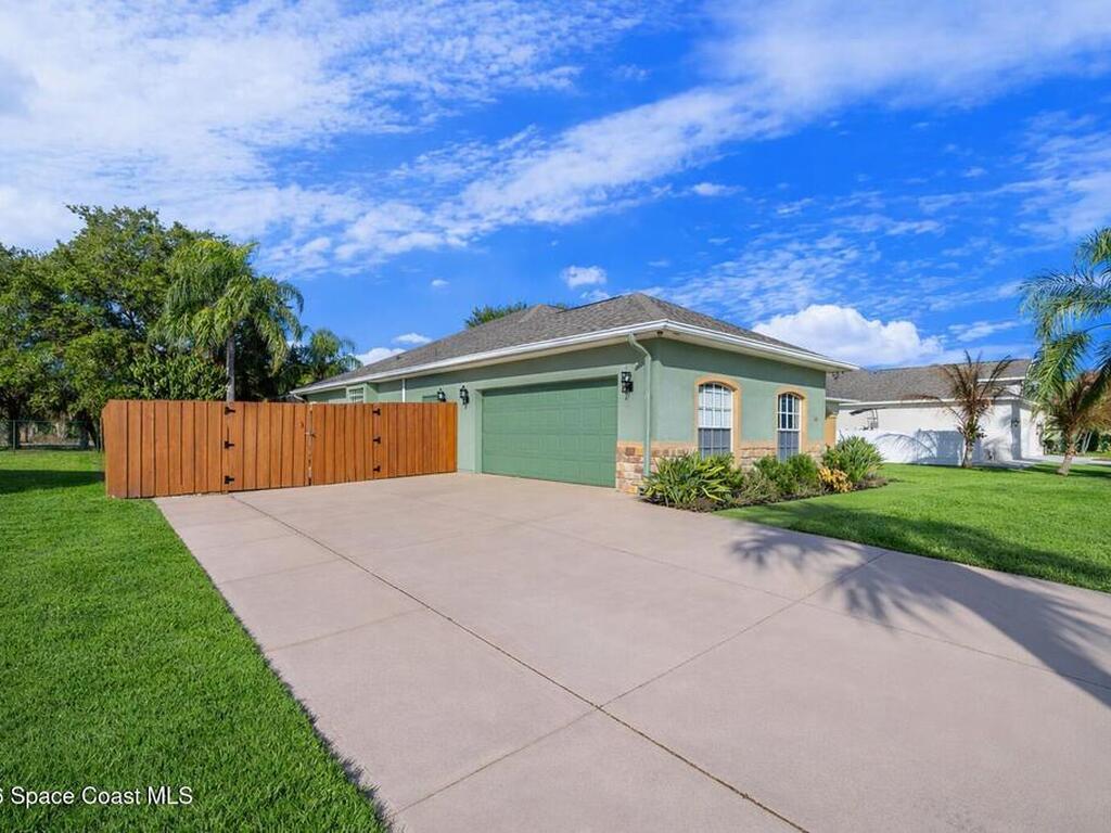 360 Treasure Lagoon Lane, Merritt Island, FL 32953