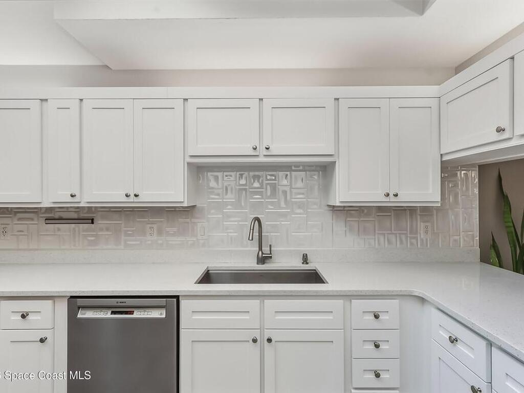 984 S Fork Circle, Melbourne, FL 32901