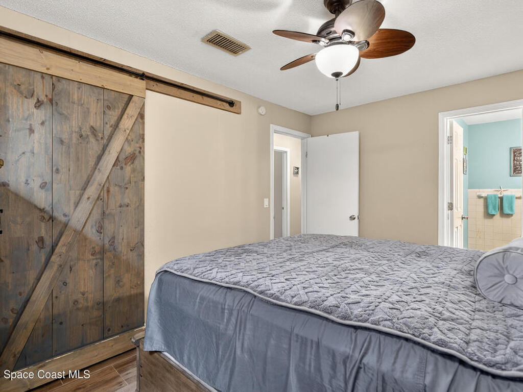 925 Lois Lane, Titusville, FL 32780