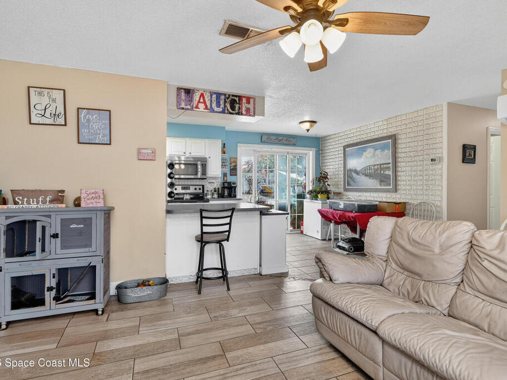 925 Lois Lane, Titusville, FL 32780