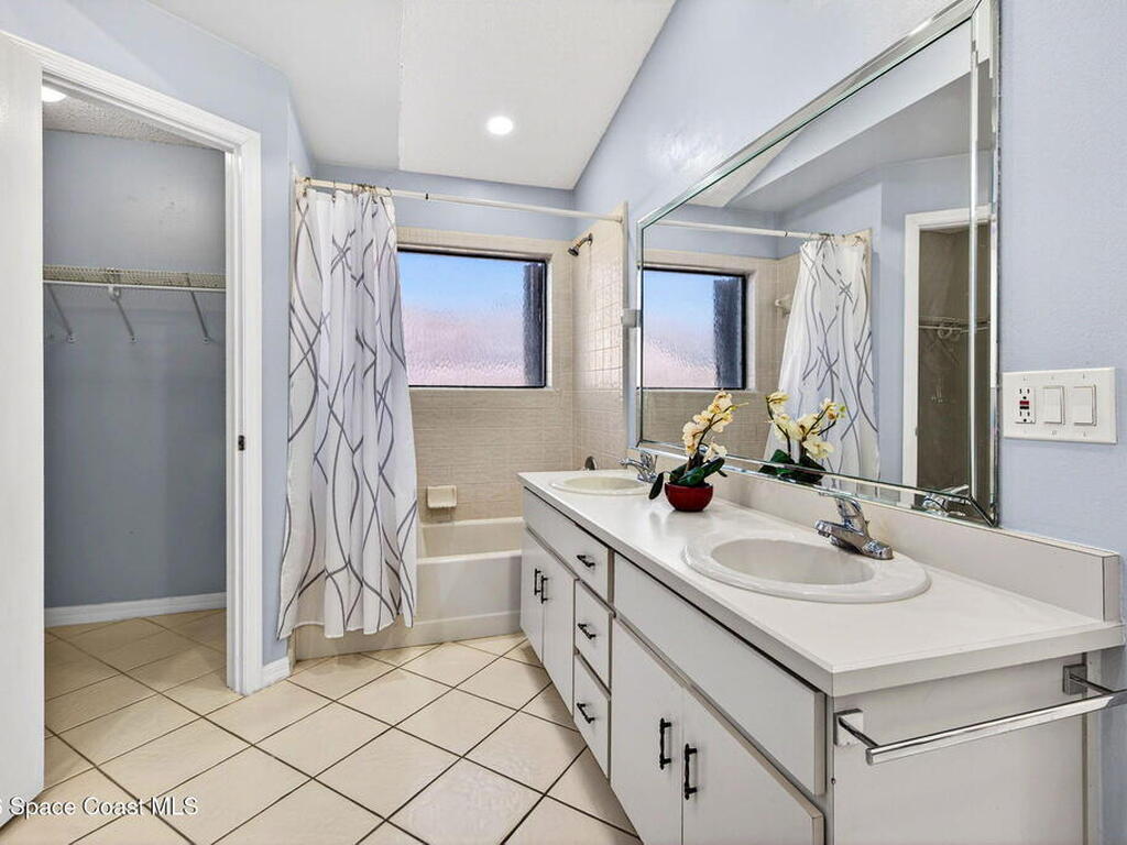 597 Pine Forest Court, Melbourne, FL 32940