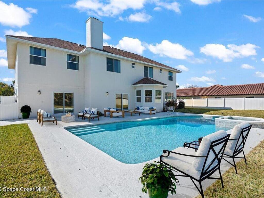 300 Amberjack Place, Melbourne Beach, FL 32951