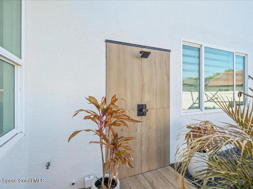 300 Amberjack Place, Melbourne Beach, FL 32951