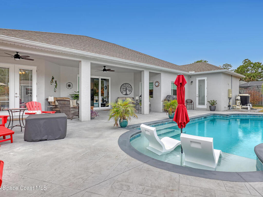 1837 Market Circle, Palm Bay, FL 32905