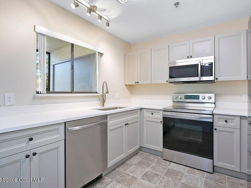 7814 Shadowood Drive, Melbourne, FL 32904