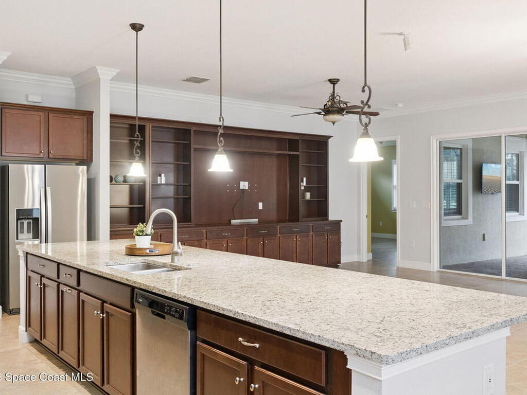 5043 Vantage Court, St. Cloud, FL 34772