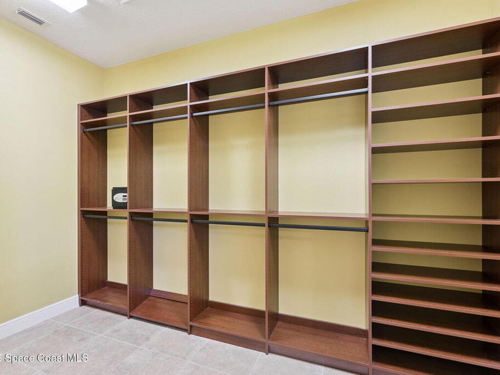 5043 Vantage Court, St. Cloud, FL 34772