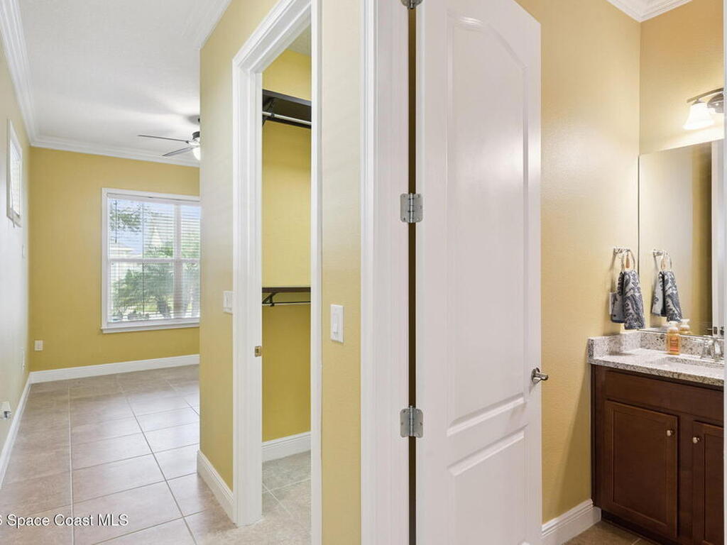 5043 Vantage Court, St. Cloud, FL 34772