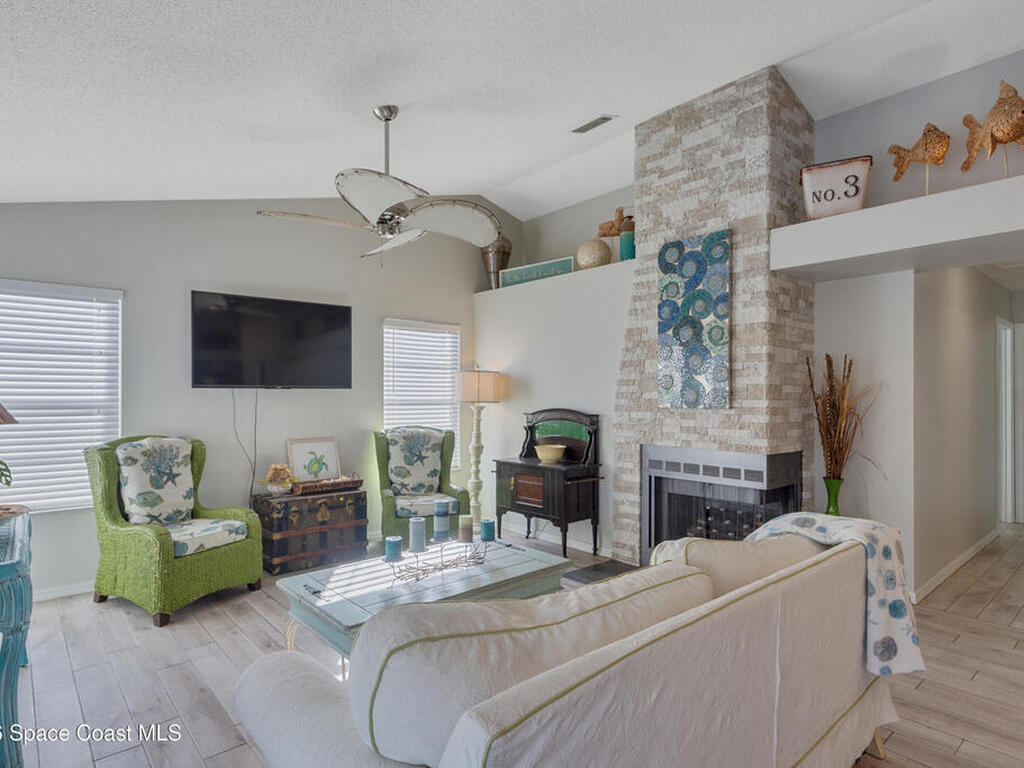 479 Lanfair Avenue, Sebastian, FL 32958