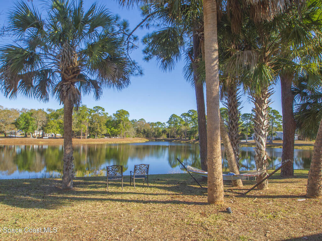 479 Lanfair Avenue, Sebastian, FL 32958