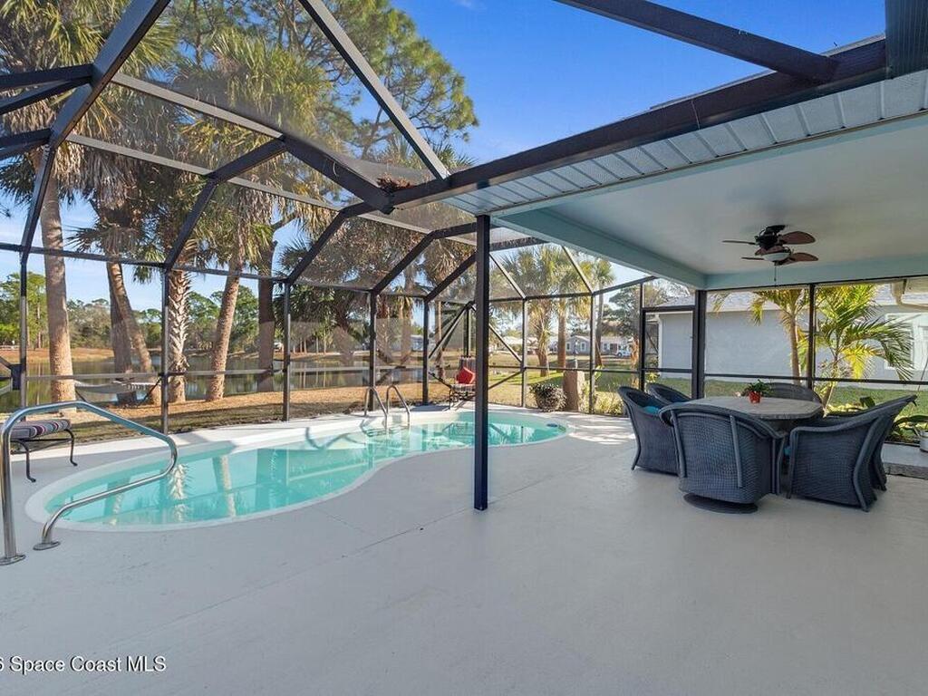 479 Lanfair Avenue, Sebastian, FL 32958