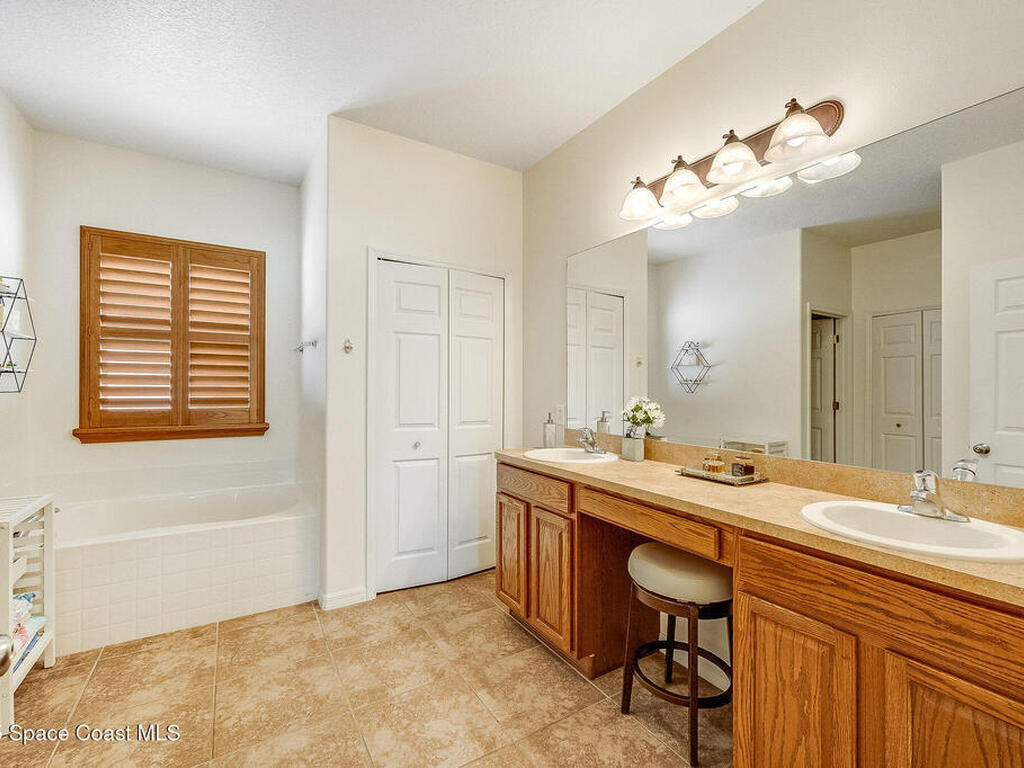 1137 Morgan Circle, Palm Bay, FL 32905