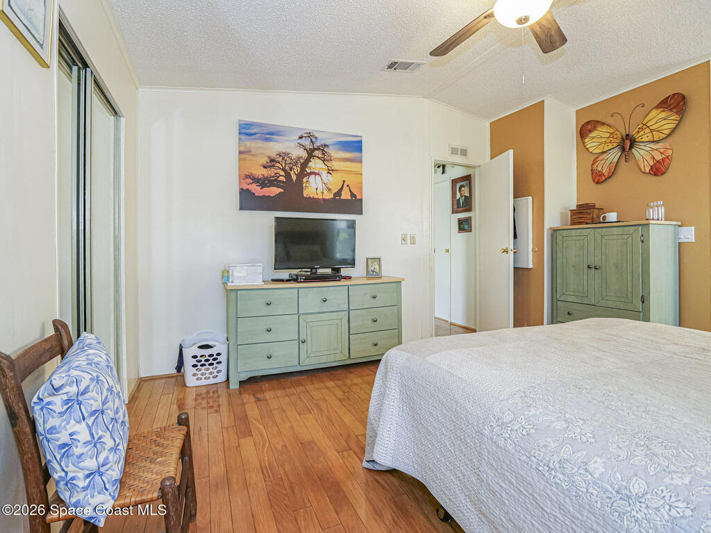 498 Marlin Circle, Barefoot Bay, FL 32976