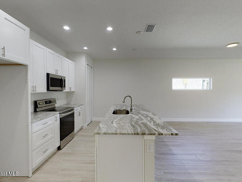 371 Halloran Street, Palm Bay, FL 32909