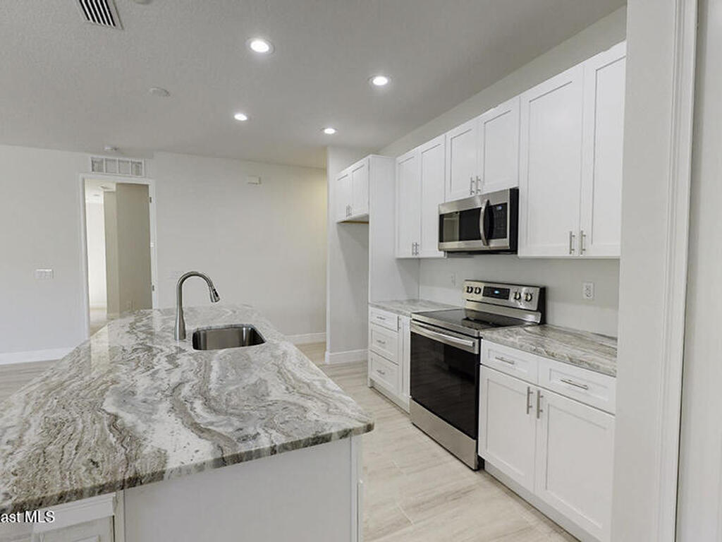 371 Halloran Street, Palm Bay, FL 32909