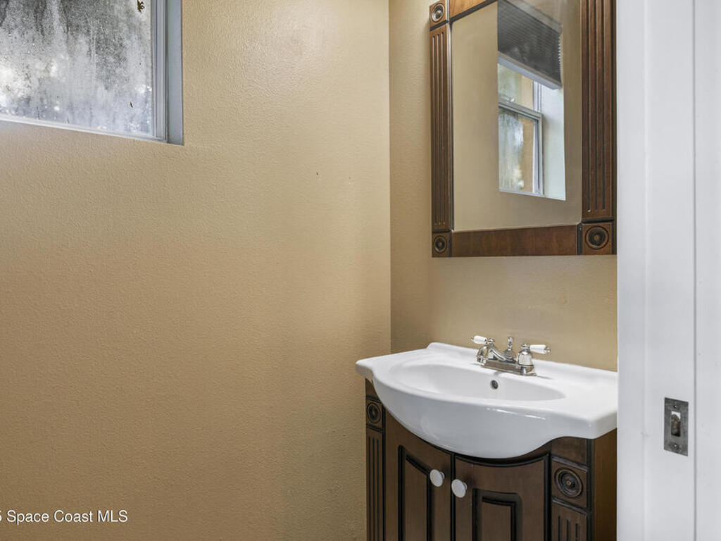 663 Sheridan Woods Drive, Melbourne, FL 32904