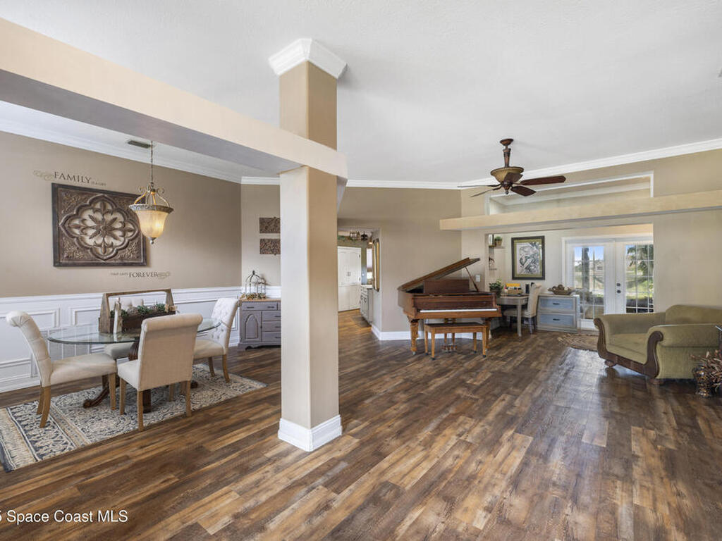 663 Sheridan Woods Drive, Melbourne, FL 32904