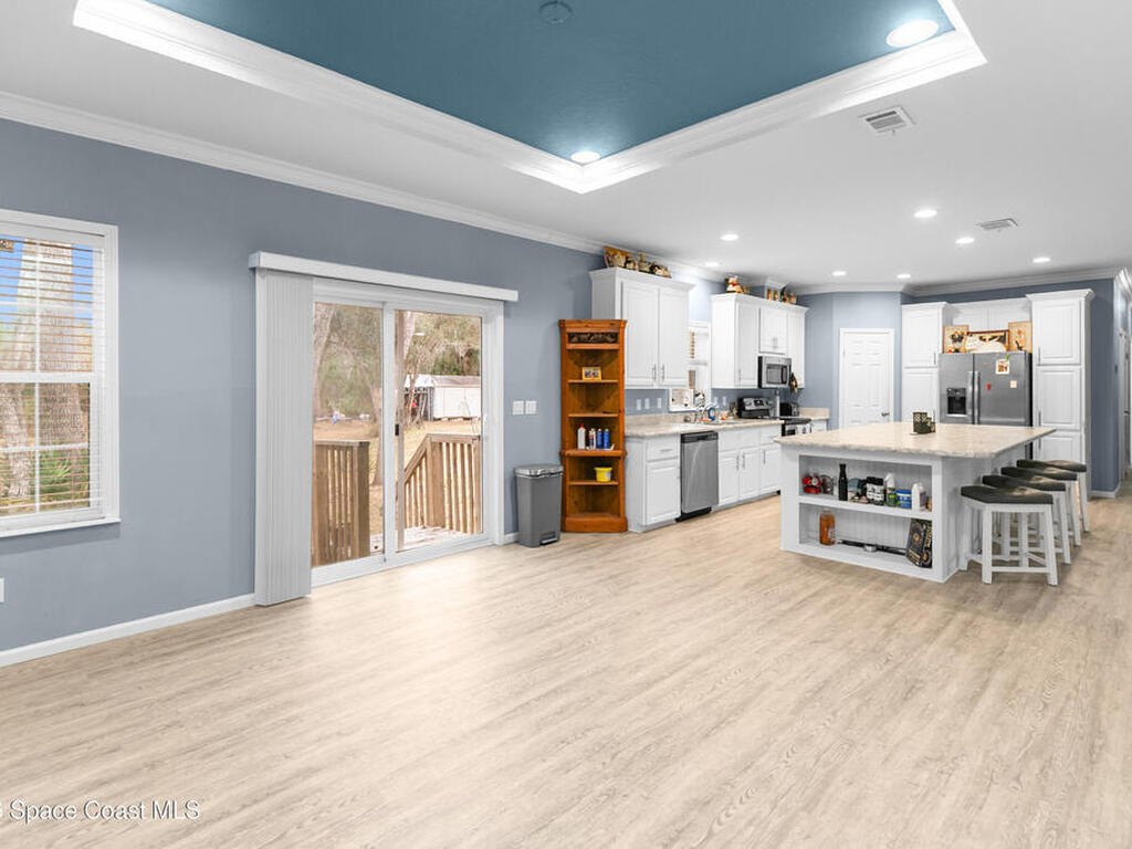 9175 Freedom Road, Mims, FL 32754