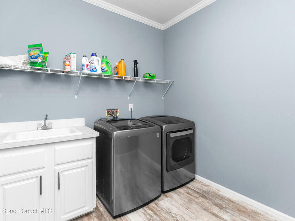 9175 Freedom Road, Mims, FL 32754