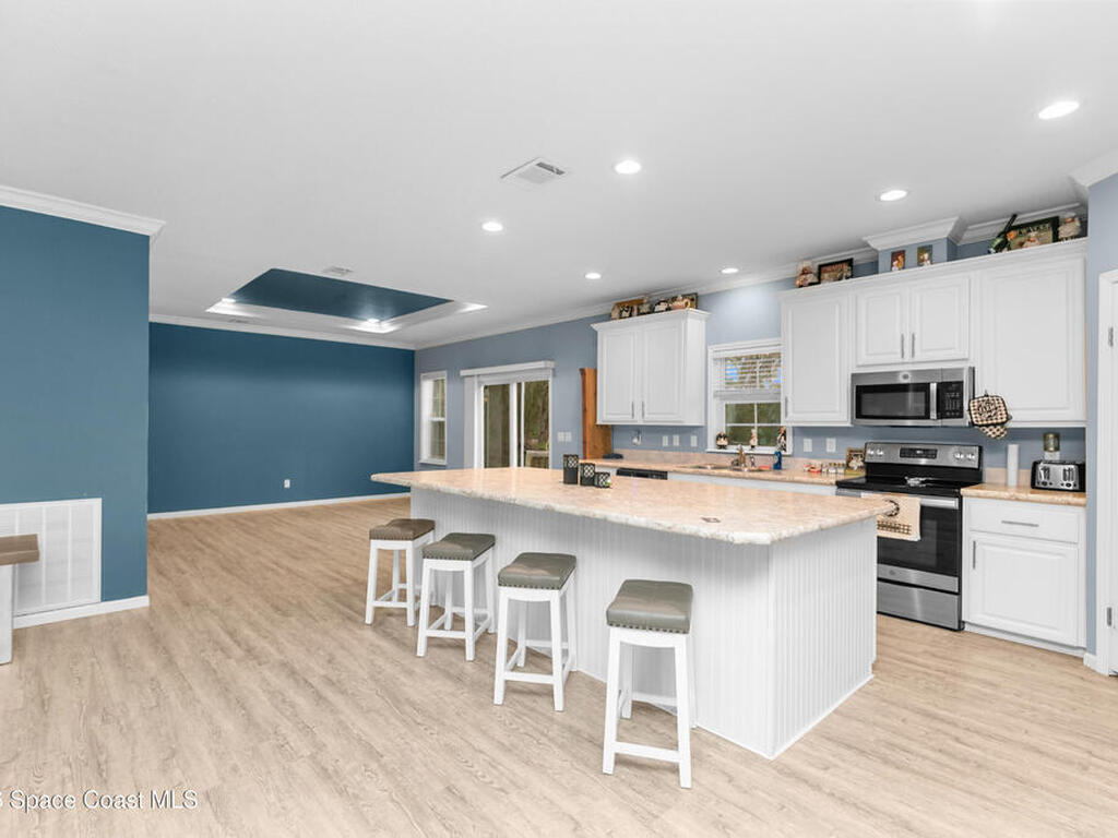 9175 Freedom Road, Mims, FL 32754