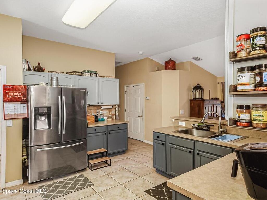 559 Mimosa Street, Palm Bay, FL 32907